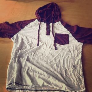 Men’s medium broken threads hooded t shirt